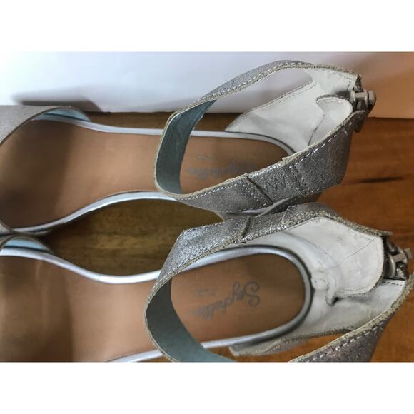 Seychelles Silver Leather Low Wedge Ankle Strap Sandals Size 10 - Picture 6 of 9